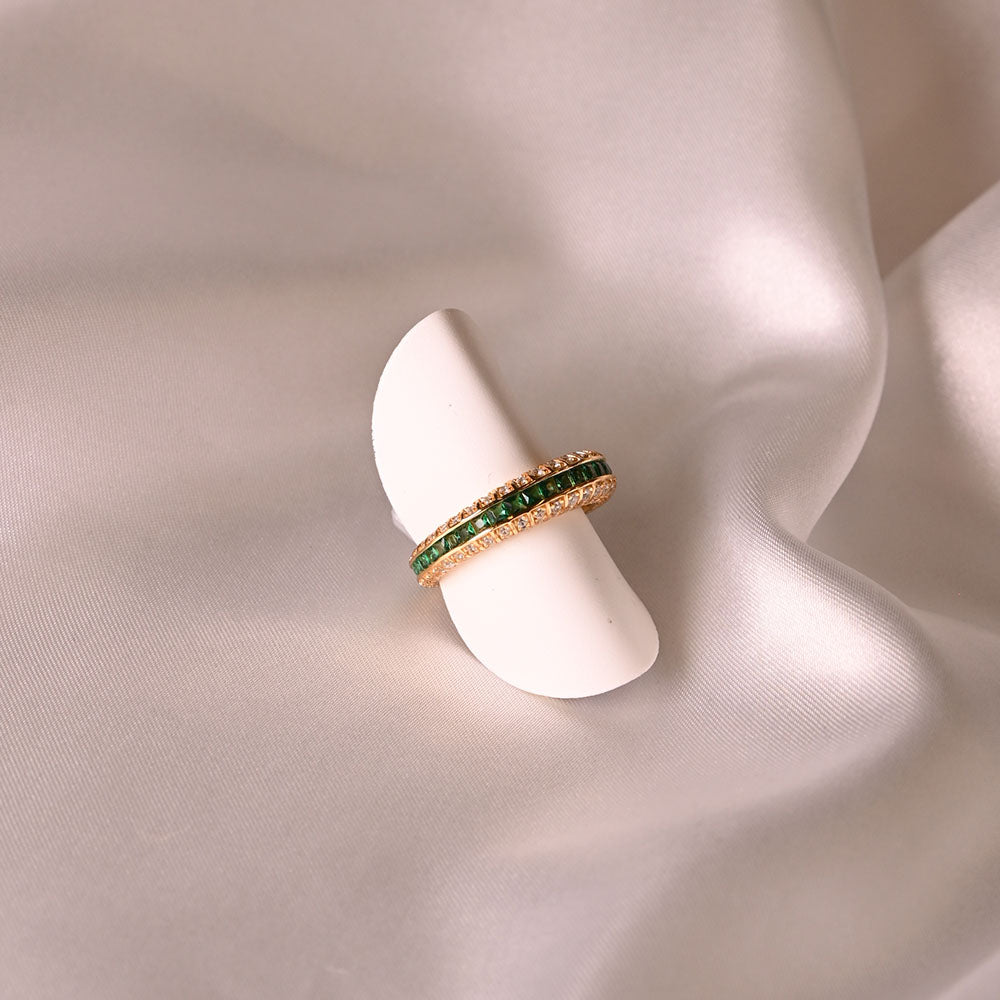 Anello in Argento dorato con zirconi bianchi e verdi