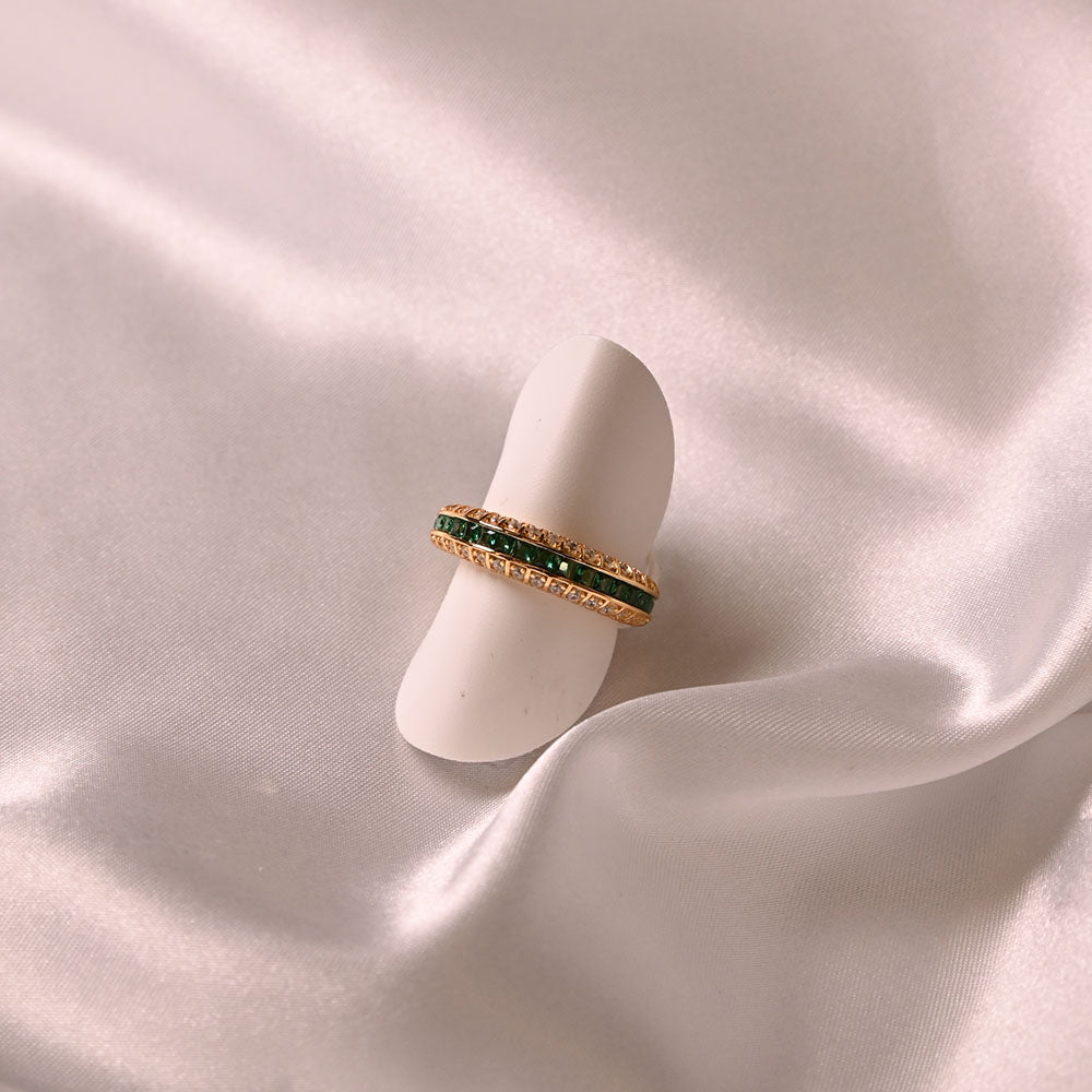 Anello in Argento dorato con zirconi bianchi e verdi