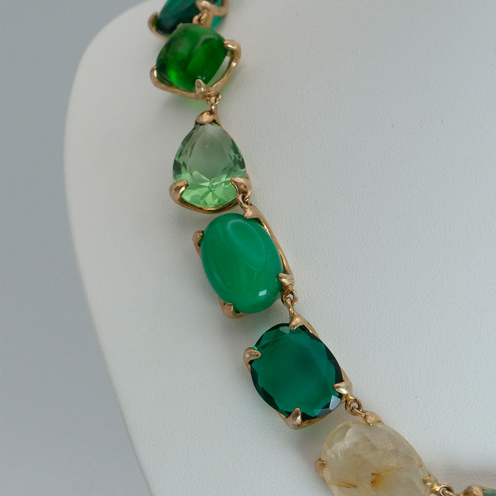 Collana in argento dorato e agata verde