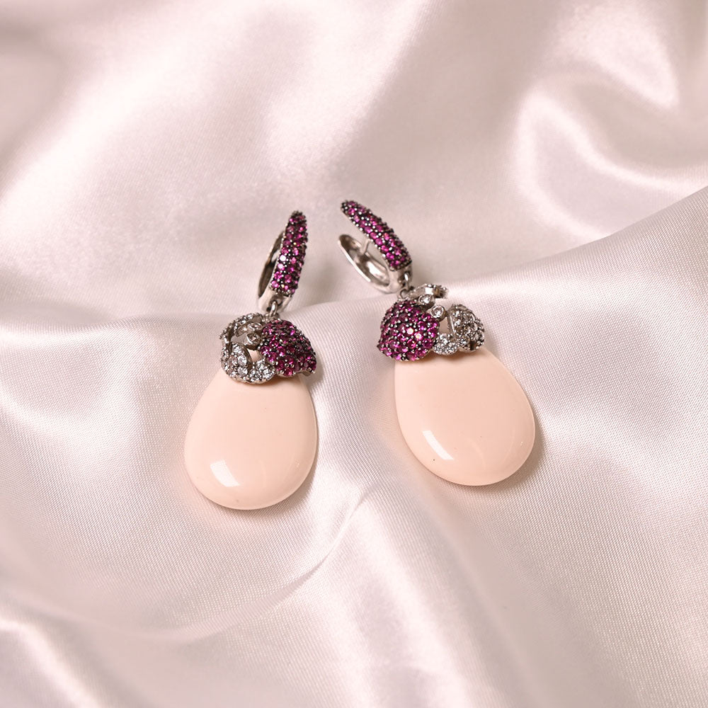 Orecchini in Argento con granchio e boccole in argento e pasta di corallo rosa e zirconi viola e bianchi