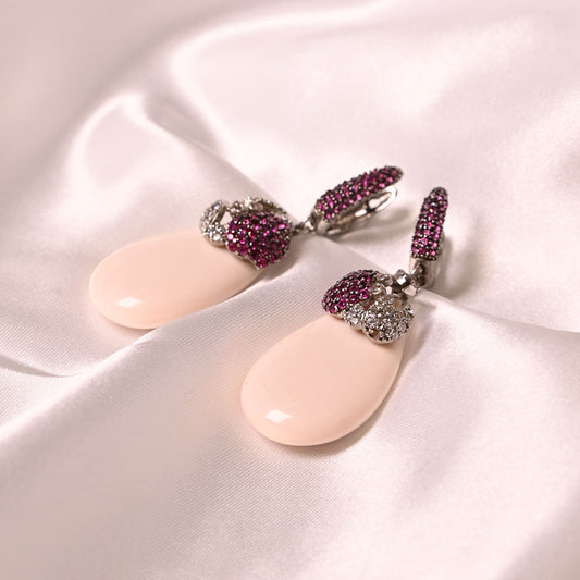 Orecchini in Argento con granchio e boccole in argento e pasta di corallo rosa e zirconi viola e bianchi